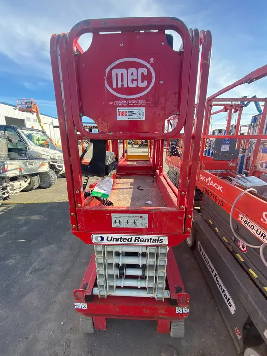 2018 MEC MICRO 19 Scissor Lift
