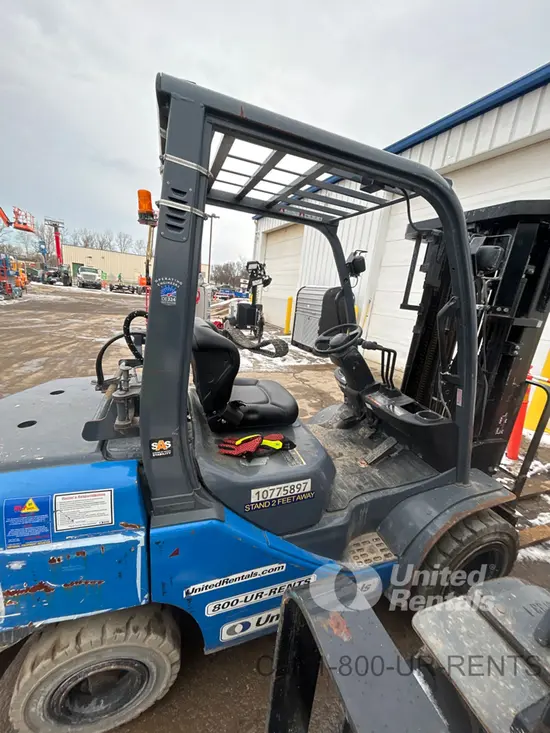 2018 Toyota 8FGU30 Warehouse Forklift
