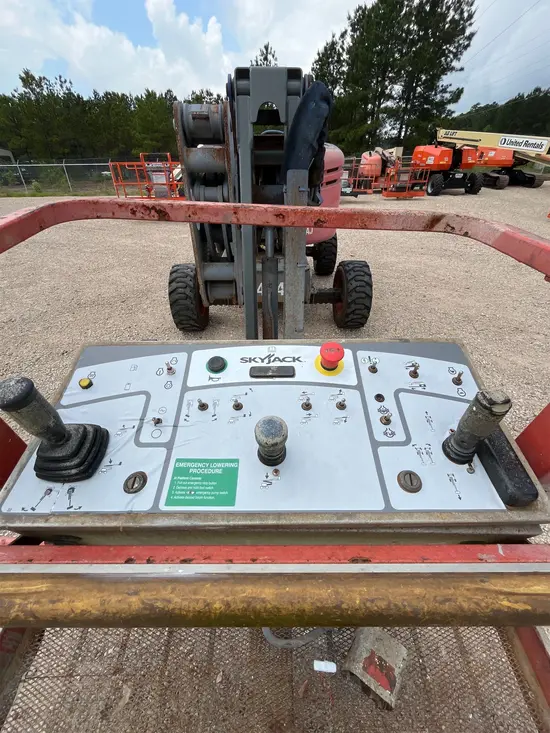 2017 Skyjack SJ46AJ Articulating Boom Lift