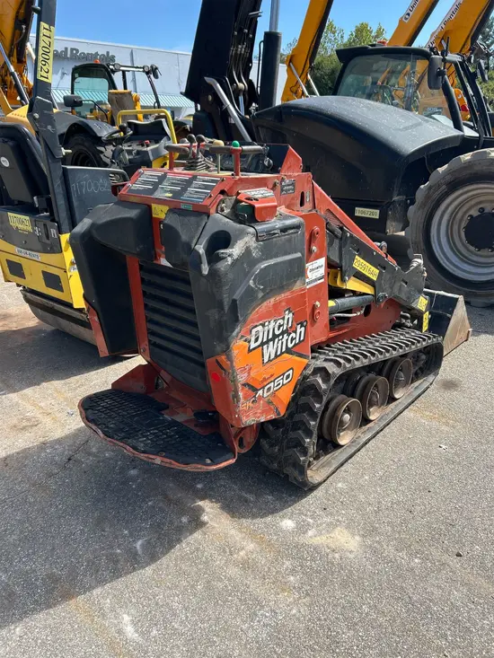 2022 Ditch Witch SK1050B Track Loader