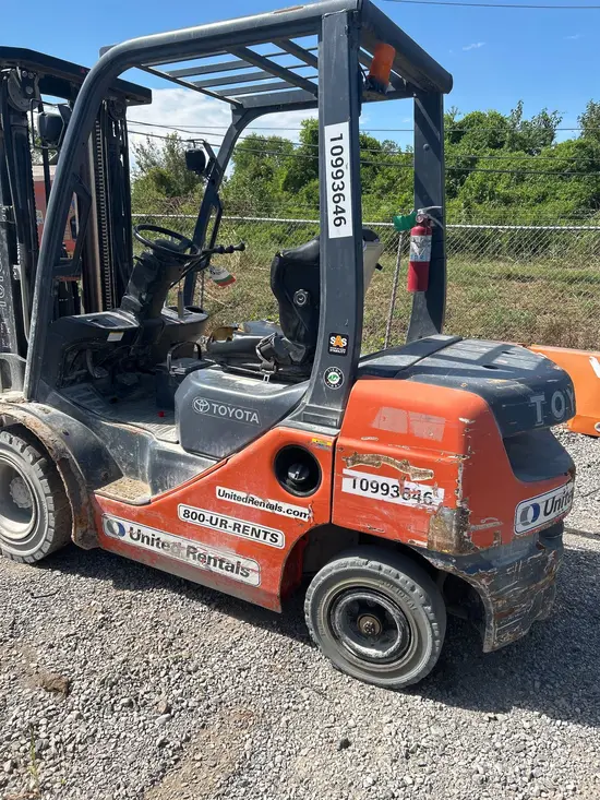 2019 Toyota 8FDU25 Warehouse Forklift