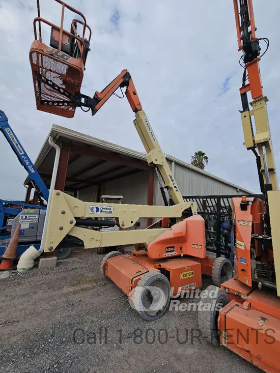 2018 JLG E450AJ Articulating Boom Lift