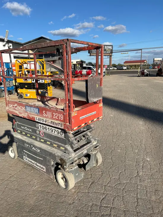 2017 Skyjack SJIII3219 Scissor Lift