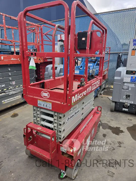 2019 MEC MICRO 19 Scissor Lift