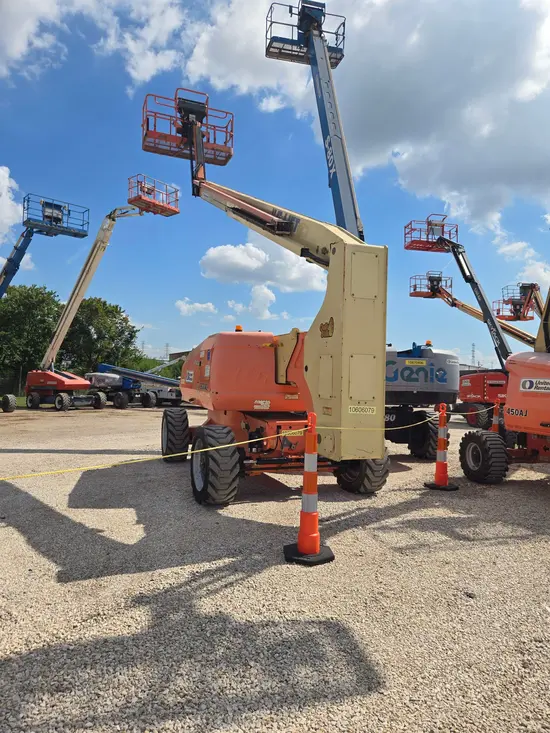2017 JLG 800AJ Articulating Boom Lift