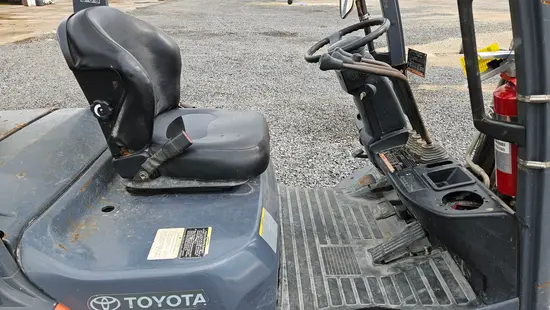 2018 Toyota 8FDU30 Warehouse Forklift