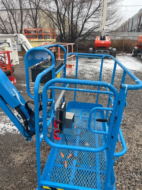 2016 Genie Z-45/25J DC Articulating Boom Lift