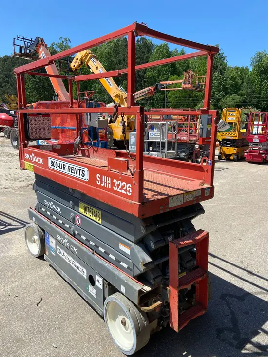 2018 Skyjack SJIII3226 Scissor Lift