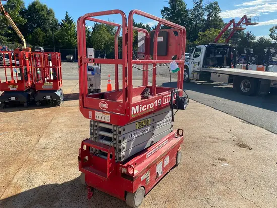 2019 MEC MICRO 19 Scissor Lift