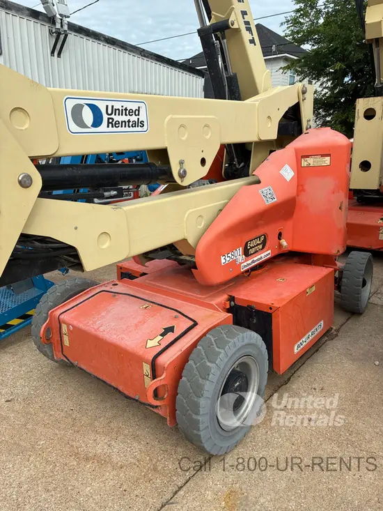 2016 JLG E400AJPN Articulating Boom Lift