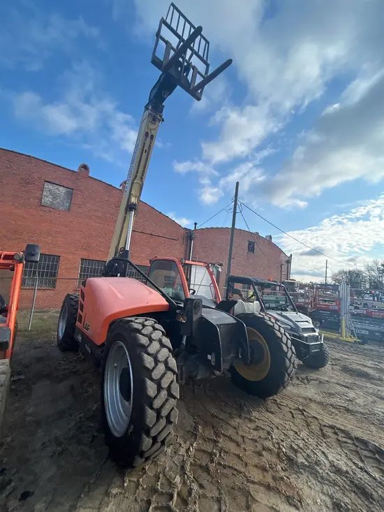 2018 JLG 742 Forklift