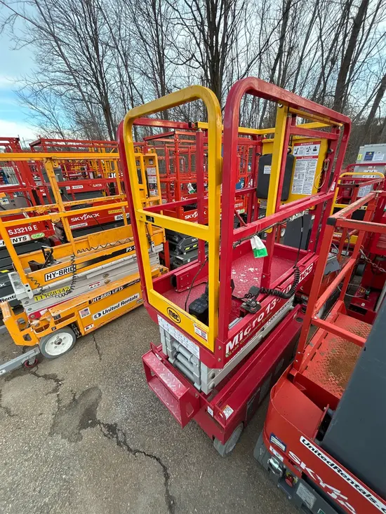 2021 MEC MICRO 13-XD Scissor Lift