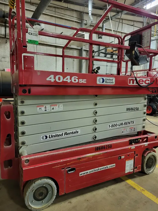 2017 MEC 4046SE Scissor Lift