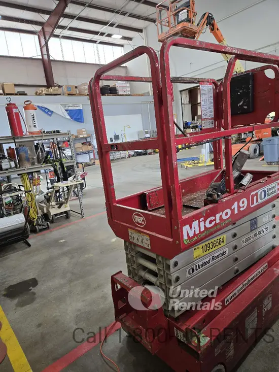 2019 MEC MICRO 19 Scissor Lift
