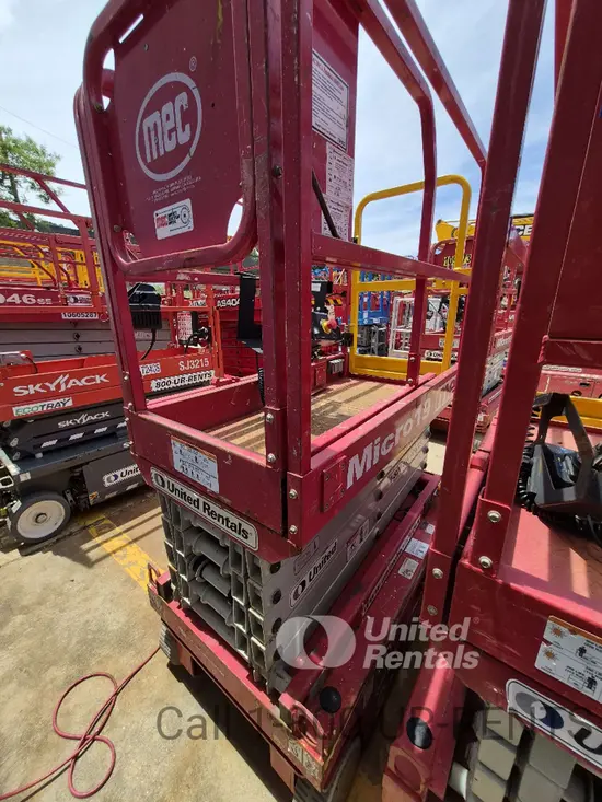 2018 MEC MICRO 19 Scissor Lift