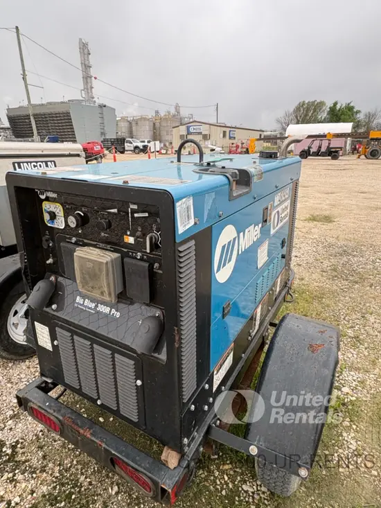 2022 Miller Welders Big Blue 300R Welder