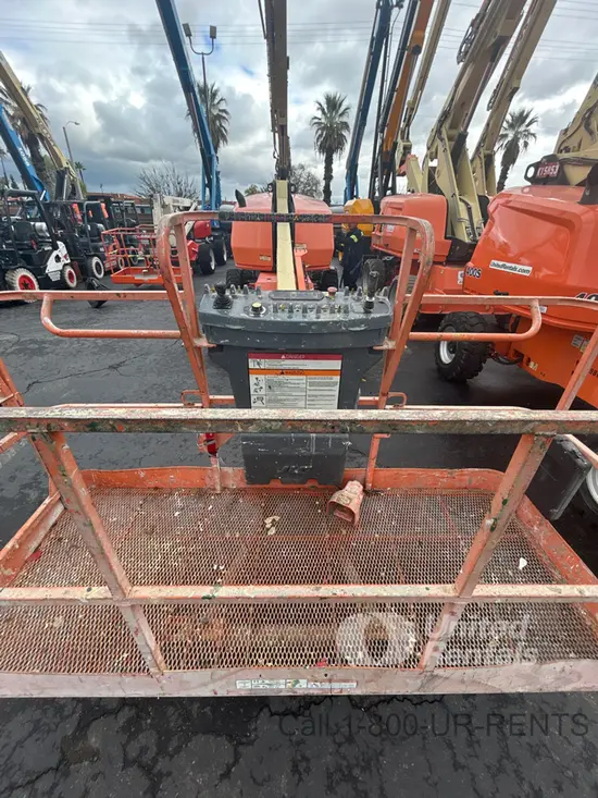 2017 JLG 400S Boom Lift