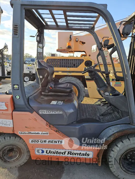 2019 Toyota 8FDU25 Warehouse Forklift