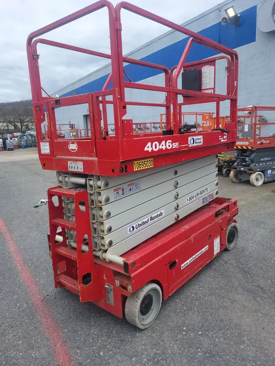 2017 MEC 4046SE Scissor Lift