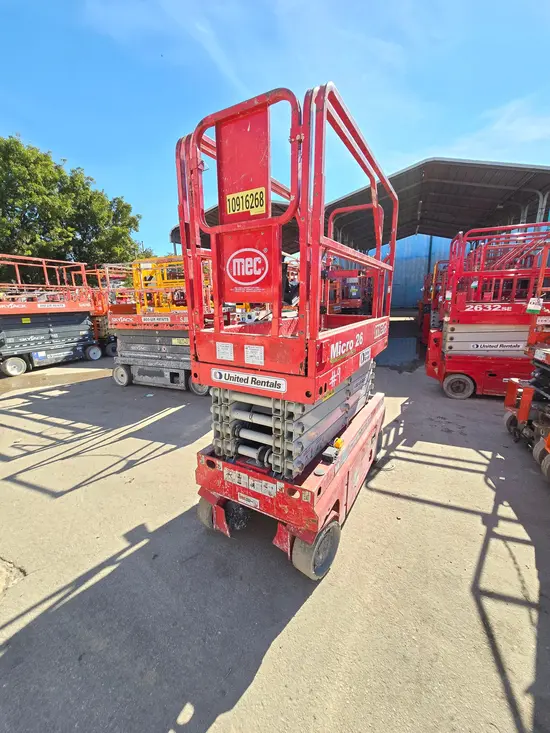 2019 MEC MICRO 26 Scissor Lift