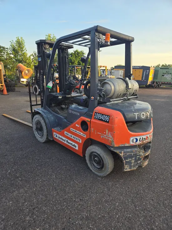2019 Toyota 8FGU25 Warehouse Forklift