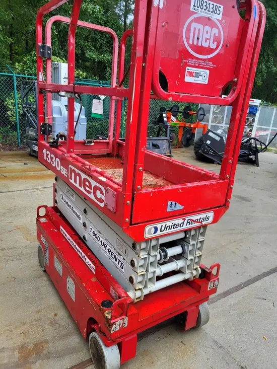 2018 MEC 1330SE Scissor Lift