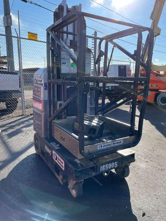 2016 JLG 20MVL Self-Propelled One-Person Lift