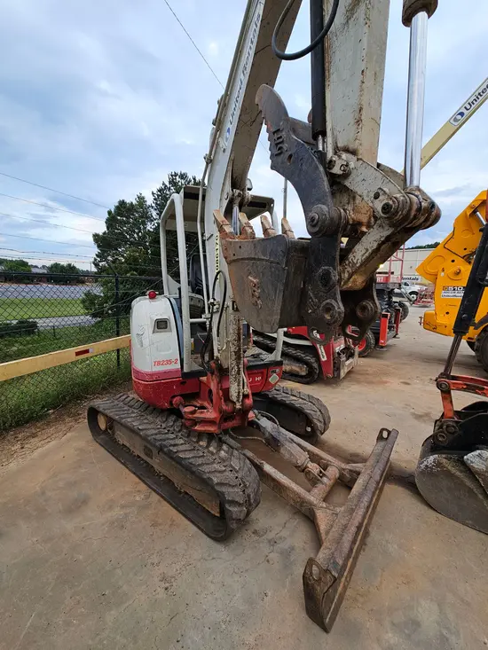 2020 Takeuchi TB235-2R Mini Excavator