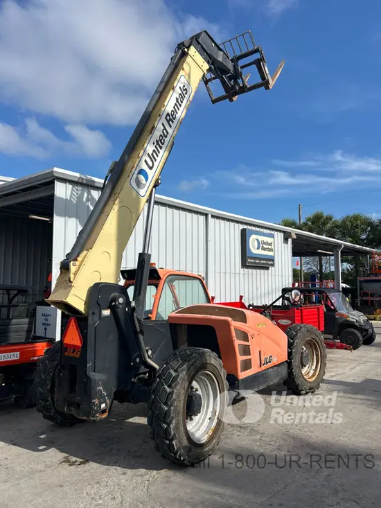 2018 JLG 742 Forklift