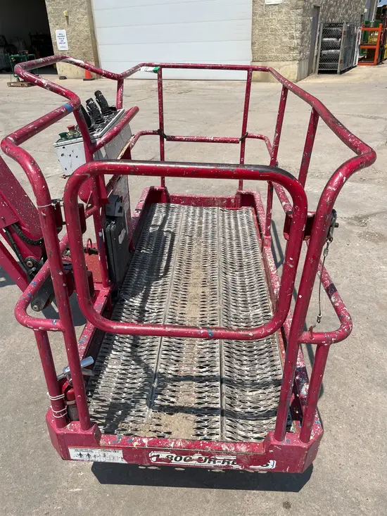 2016 MEC 60JD Boom Lift