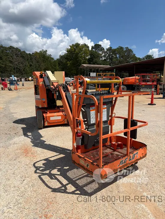 2017 JLG E300AJP EE Articulating Boom Lift