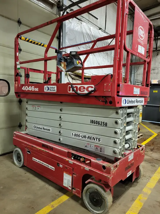 2017 MEC 4046SE Scissor Lift