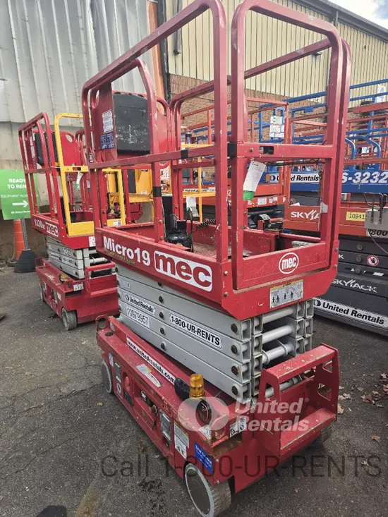 2019 MEC MICRO 19 Scissor Lift