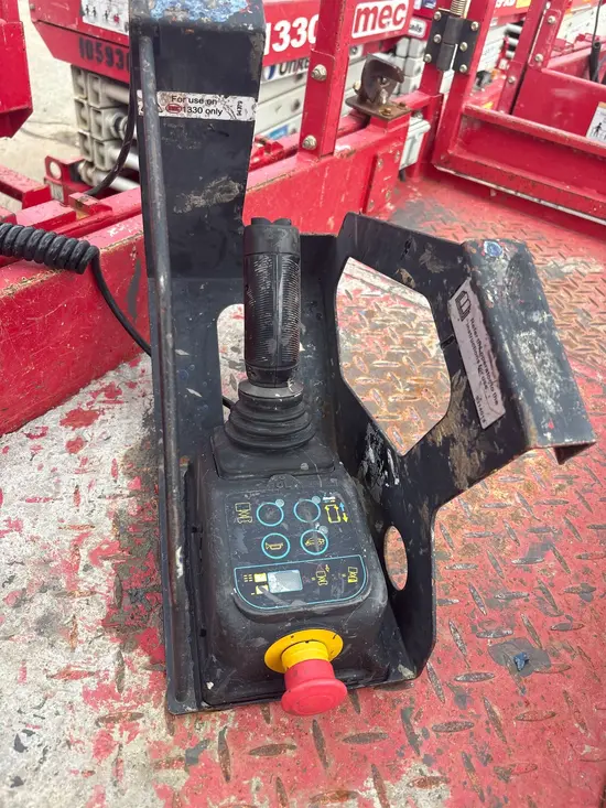 2019 MEC 1330SE Scissor Lift