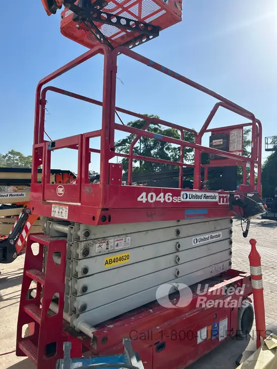 2017 MEC 4046SE Scissor Lift