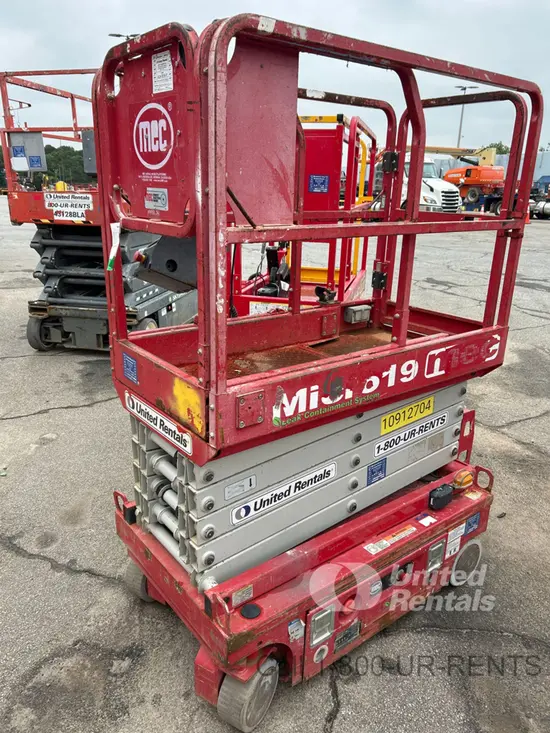 2019 MEC MICRO 19 Scissor Lift