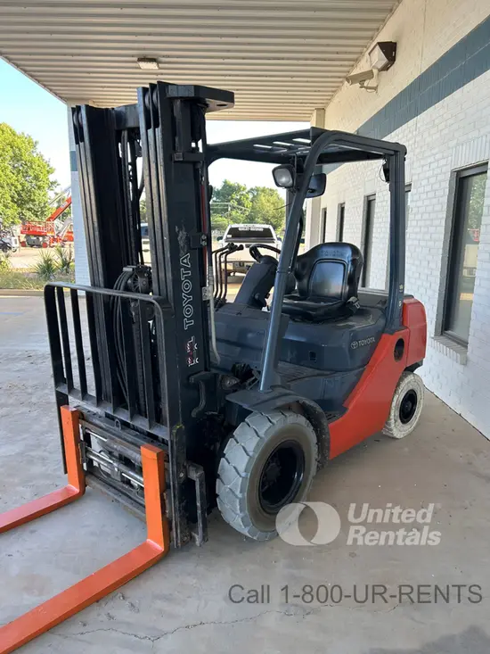 2018 Toyota 8FDU25 Warehouse Forklift