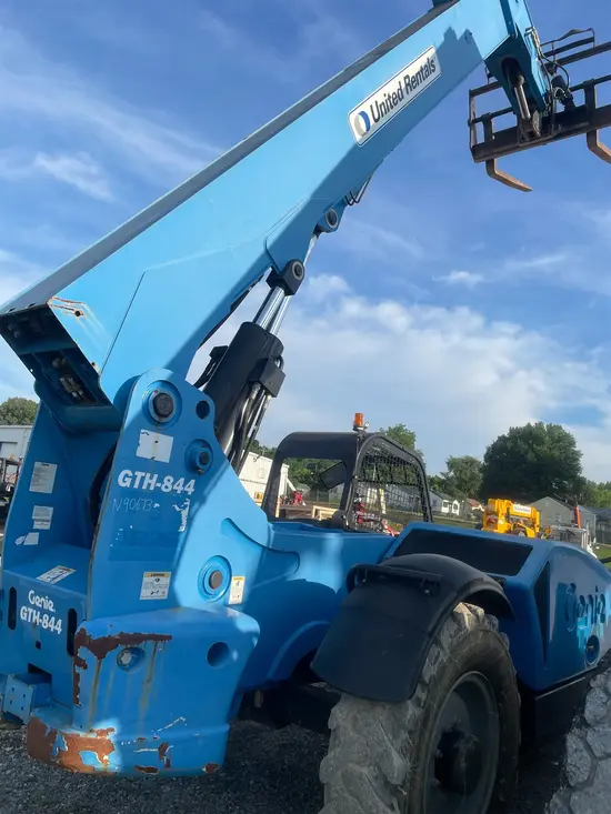 2015 Genie GTH-844D Forklift