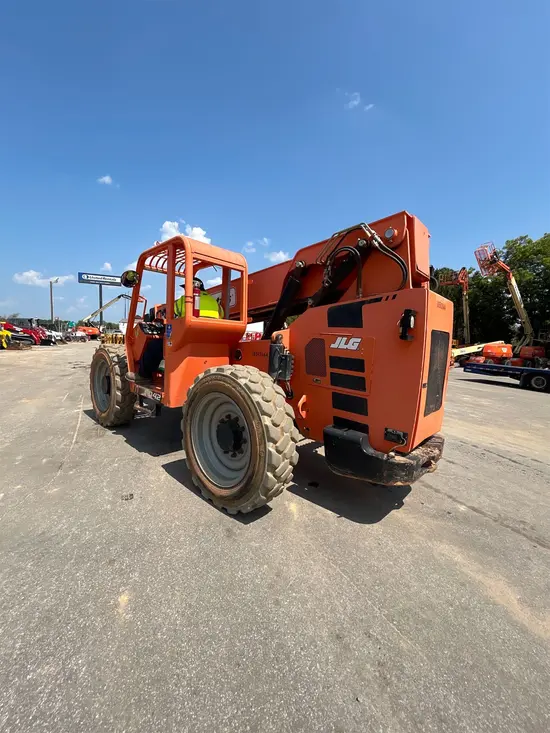 2016 SKYTRAK 6042 Forklift