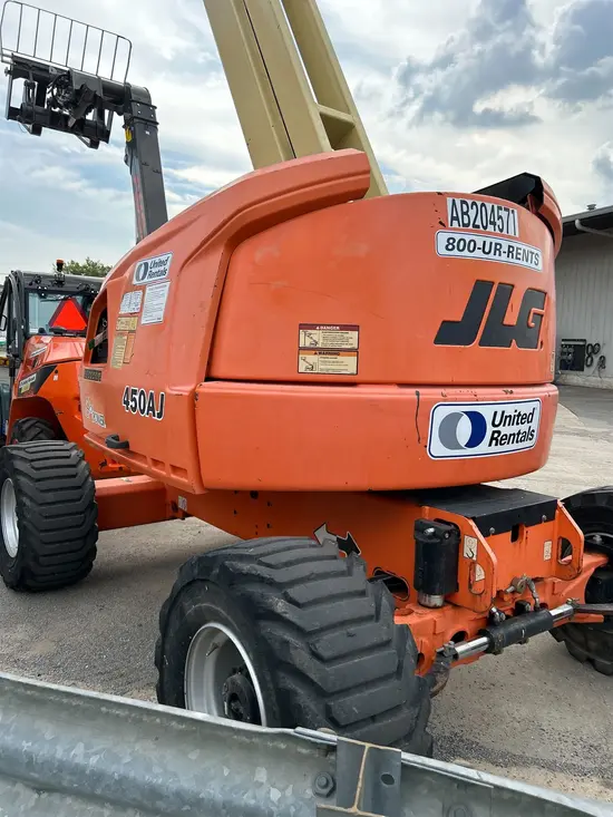 2017 JLG 450AJ Articulating Boom Lift