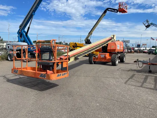 2017 JLG 800S Boom Lift