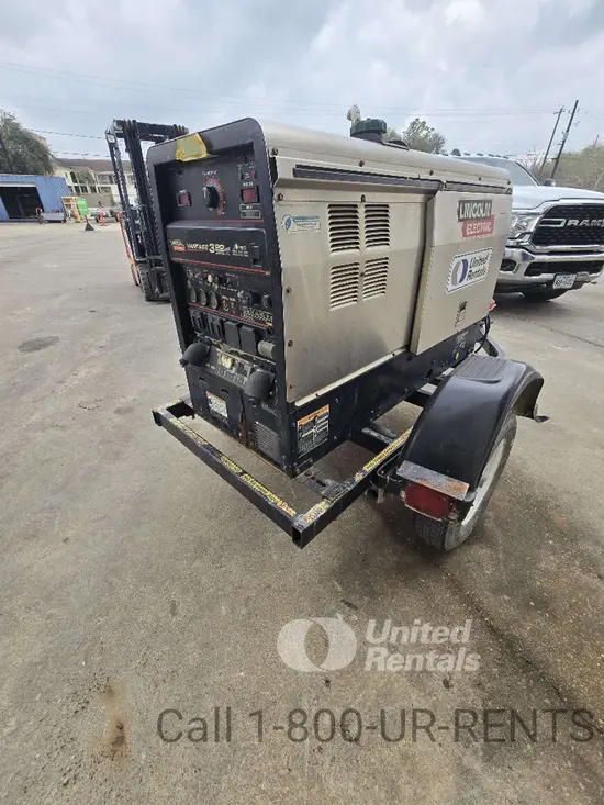 2021 Lincoln Electric VANTAGE 322 Welder