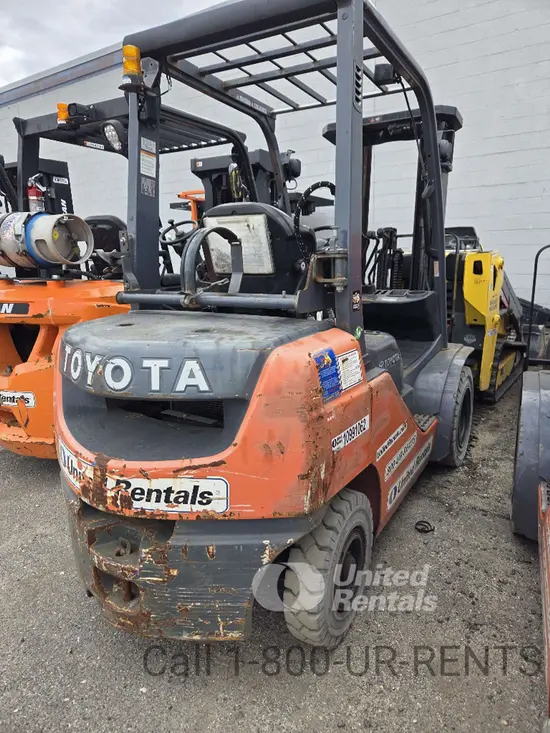 2019 Toyota 8FGU25 Warehouse Forklift