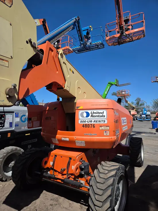 2017 JLG 800AJ Articulating Boom Lift