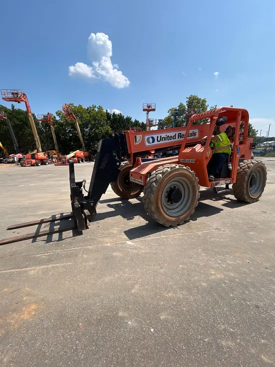2016 SKYTRAK 6042 Forklift