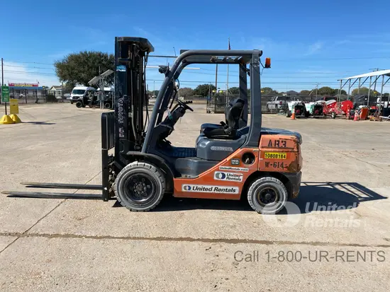 2018 Toyota 8FDU30 Warehouse Forklift