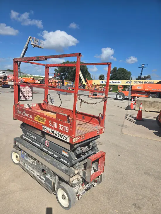 2018 Skyjack SJIII3219 Scissor Lift