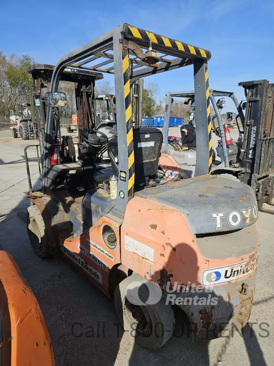2019 Toyota 8FDU25 Warehouse Forklift