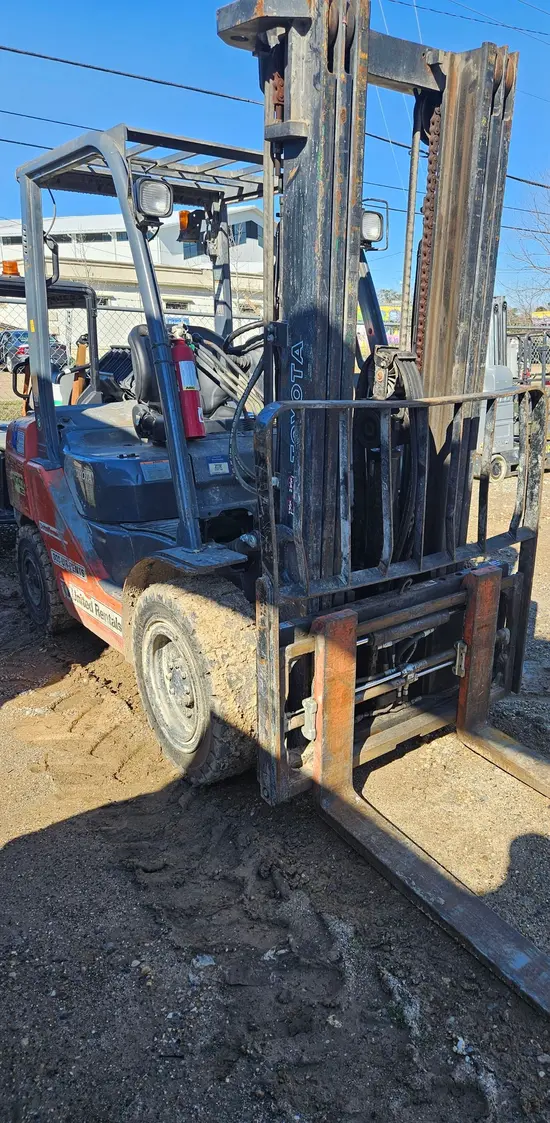 2019 Toyota 8FDU30 Warehouse Forklift