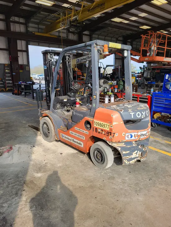 2019 Toyota 8FDU25 Warehouse Forklift